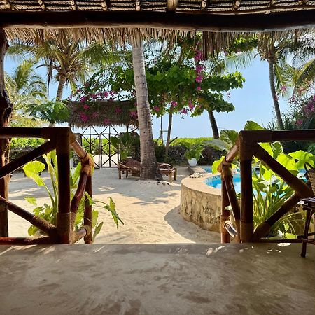 Villa Kipara - Private Beach & Pool Pwani Mchangani Kültér fotó