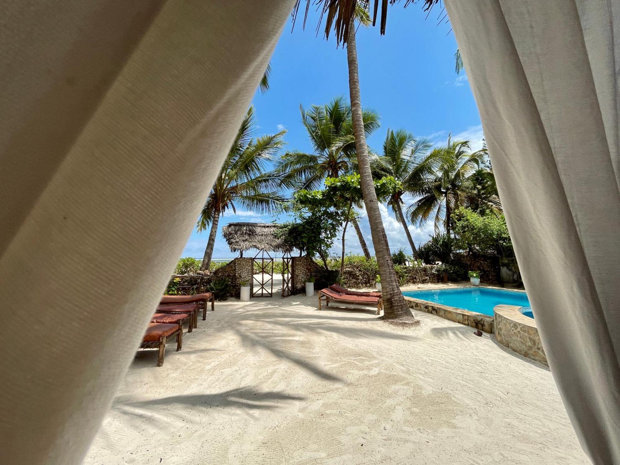 Villa Kipara - Private Beach & Pool Pwani Mchangani Kültér fotó