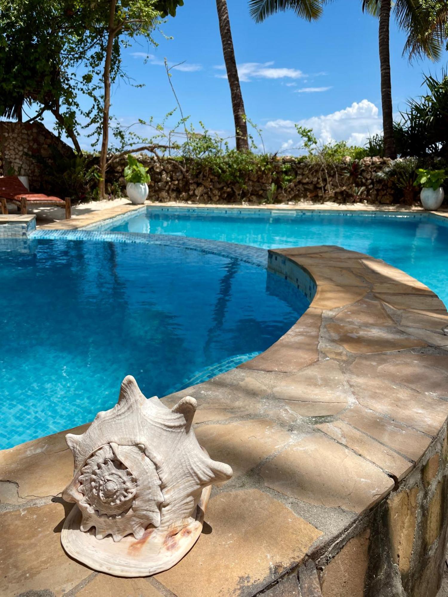 Villa Kipara - Private Beach & Pool Pwani Mchangani Kültér fotó