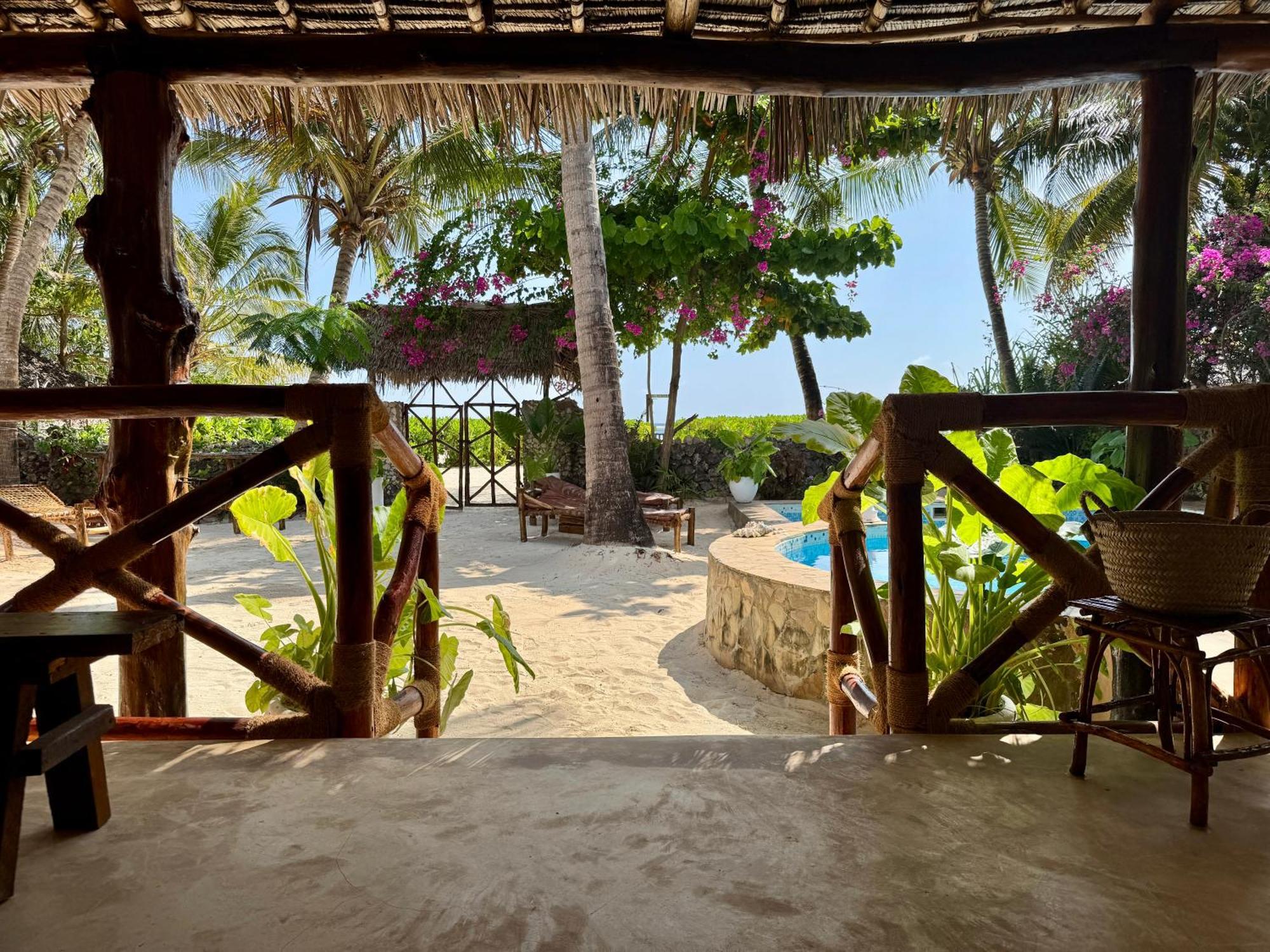 Villa Kipara - Private Beach & Pool Pwani Mchangani Kültér fotó